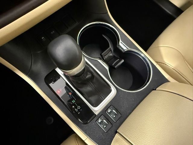 Used 2019 Toyota Highlander XLE FWD image 25