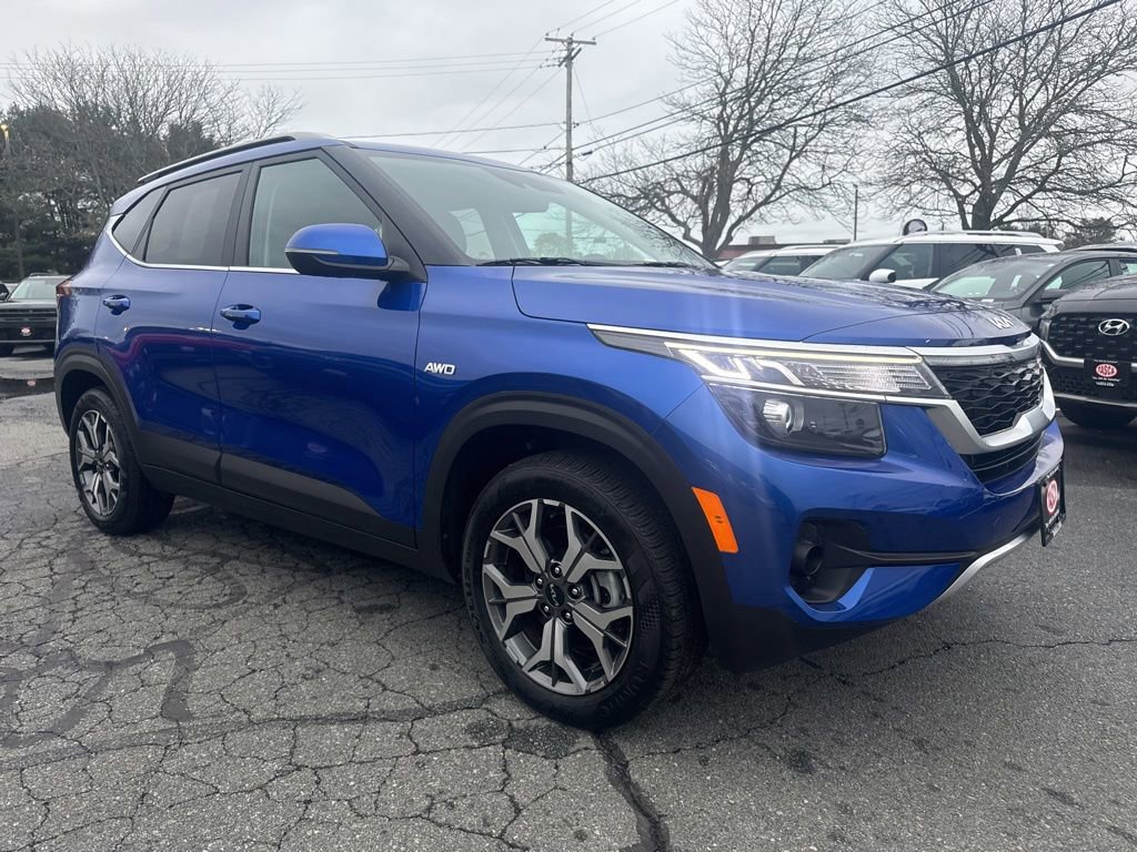 Used 2023 Kia Seltos EX AWD/4WD image 4