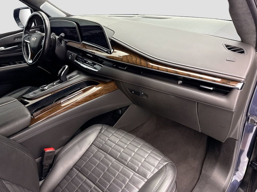 Used 2023 Cadillac Escalade ESV Sport Platinum w/ LPO, ONYX Package image 16