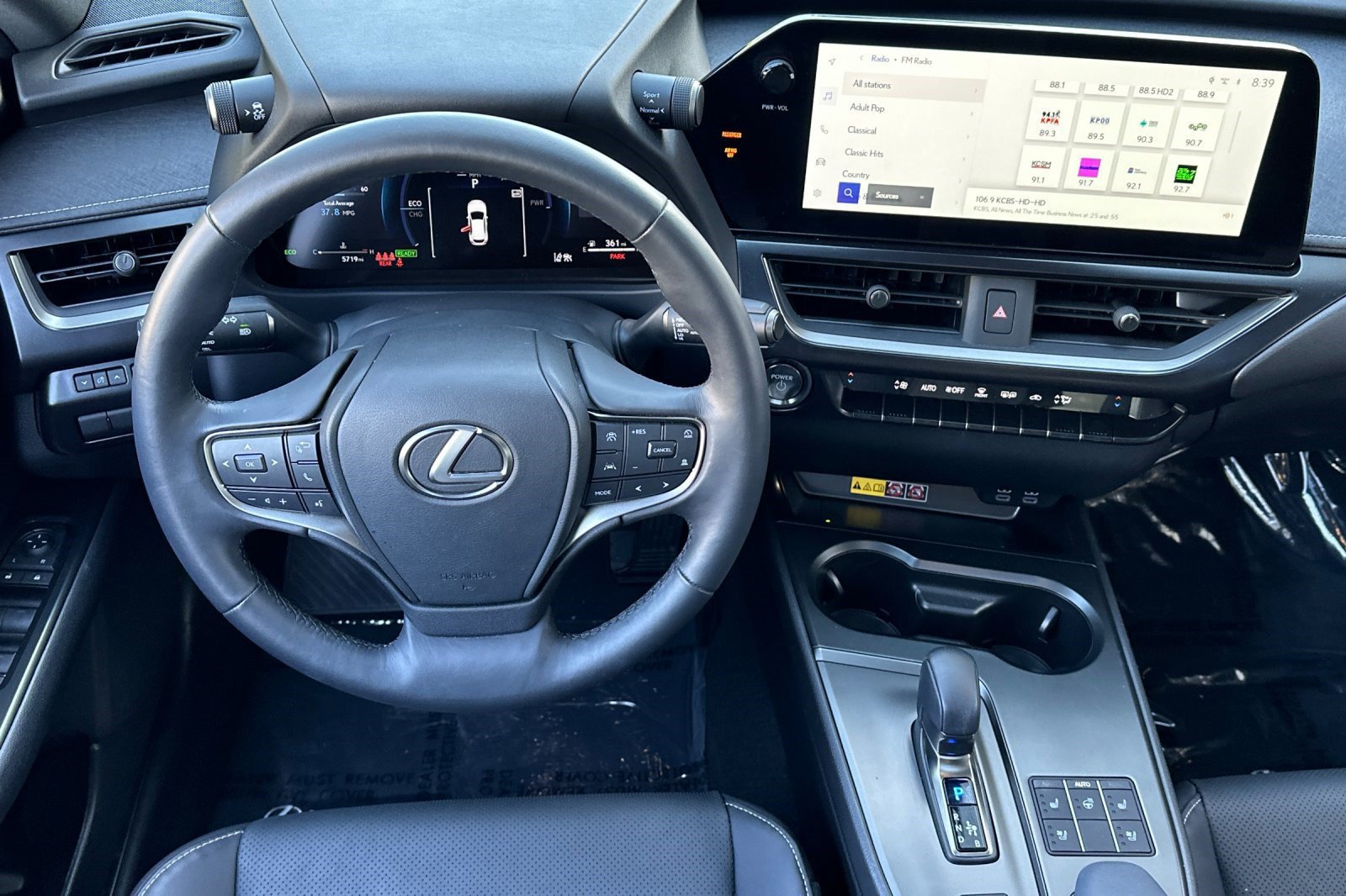 Used 2025 Lexus UX 300h FWD w/ Accessory Package (Z2) image 28
