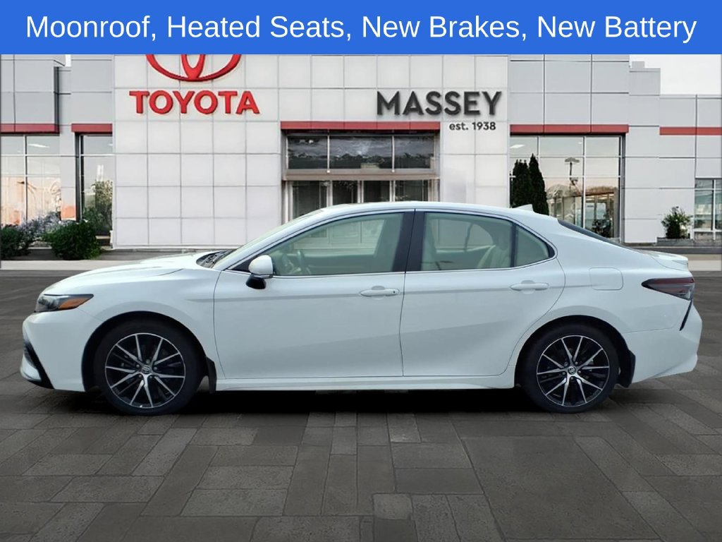 Used 2024 Toyota Camry SE w/ Cold Weather Package FWD image 7