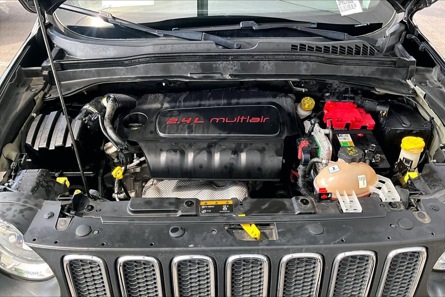 Used 2018 Jeep Renegade Latitude w/ Popular Equipment Group FWD image 31