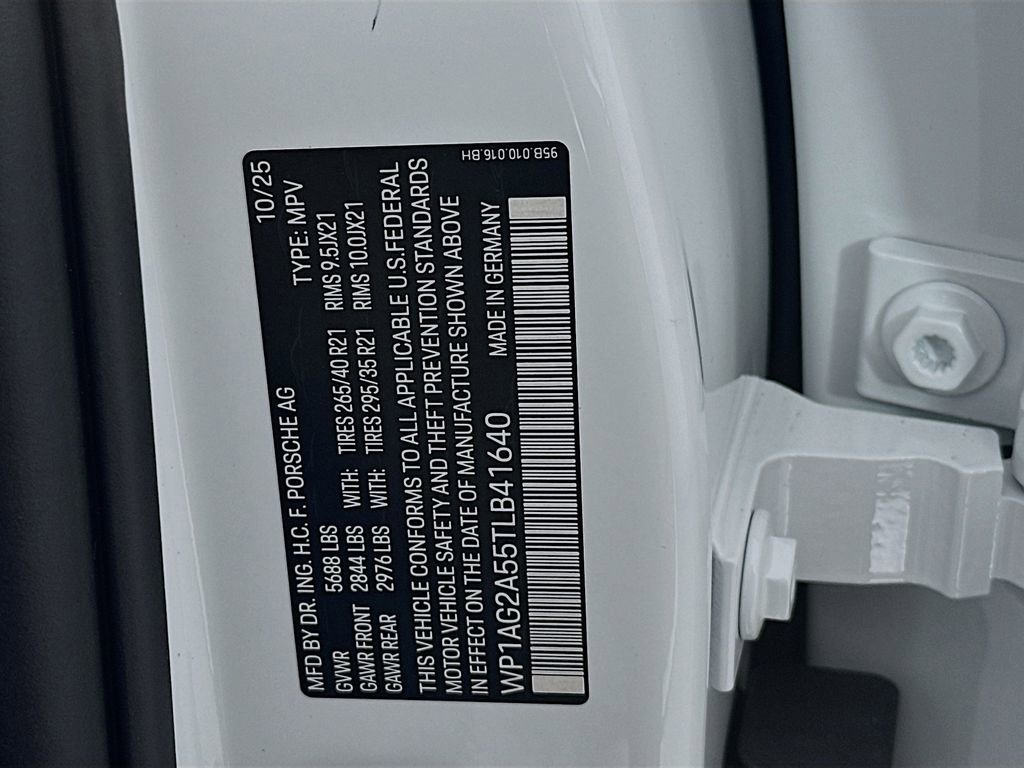 New 2026 Porsche Macan S image 36