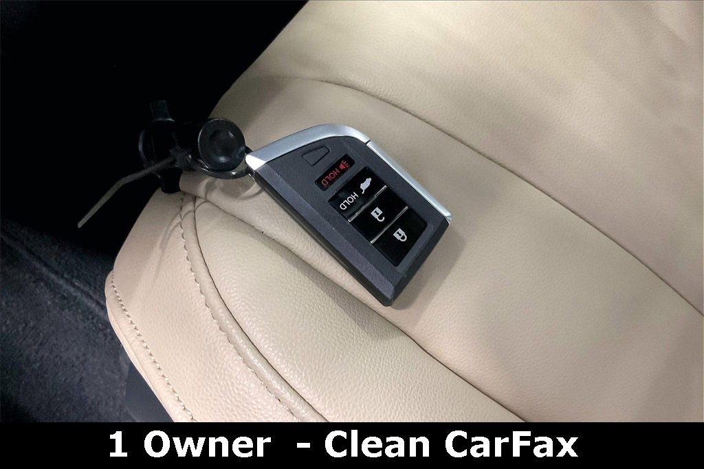 Used 2025 Acura MDX SH-AWD image 13