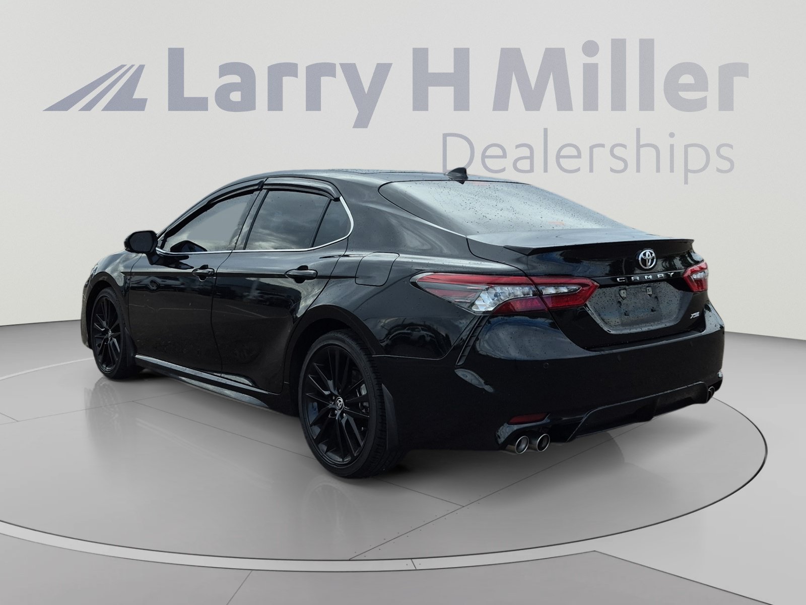 Certified 2023 Toyota Camry XSE w/ Navigation Package FWD image 3