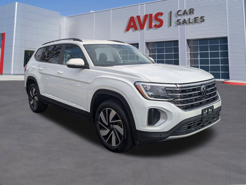 Used 2025 Volkswagen Atlas SE image 3
