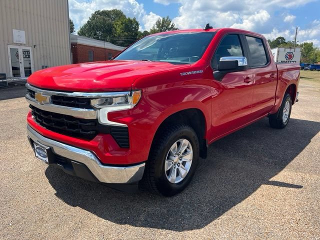Used 2025 Chevrolet Silverado 1500 LT RWD image 3