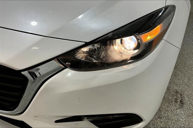 Used 2018 MAZDA MAZDA3 Sport w/ Preferred Equipment Package image 33