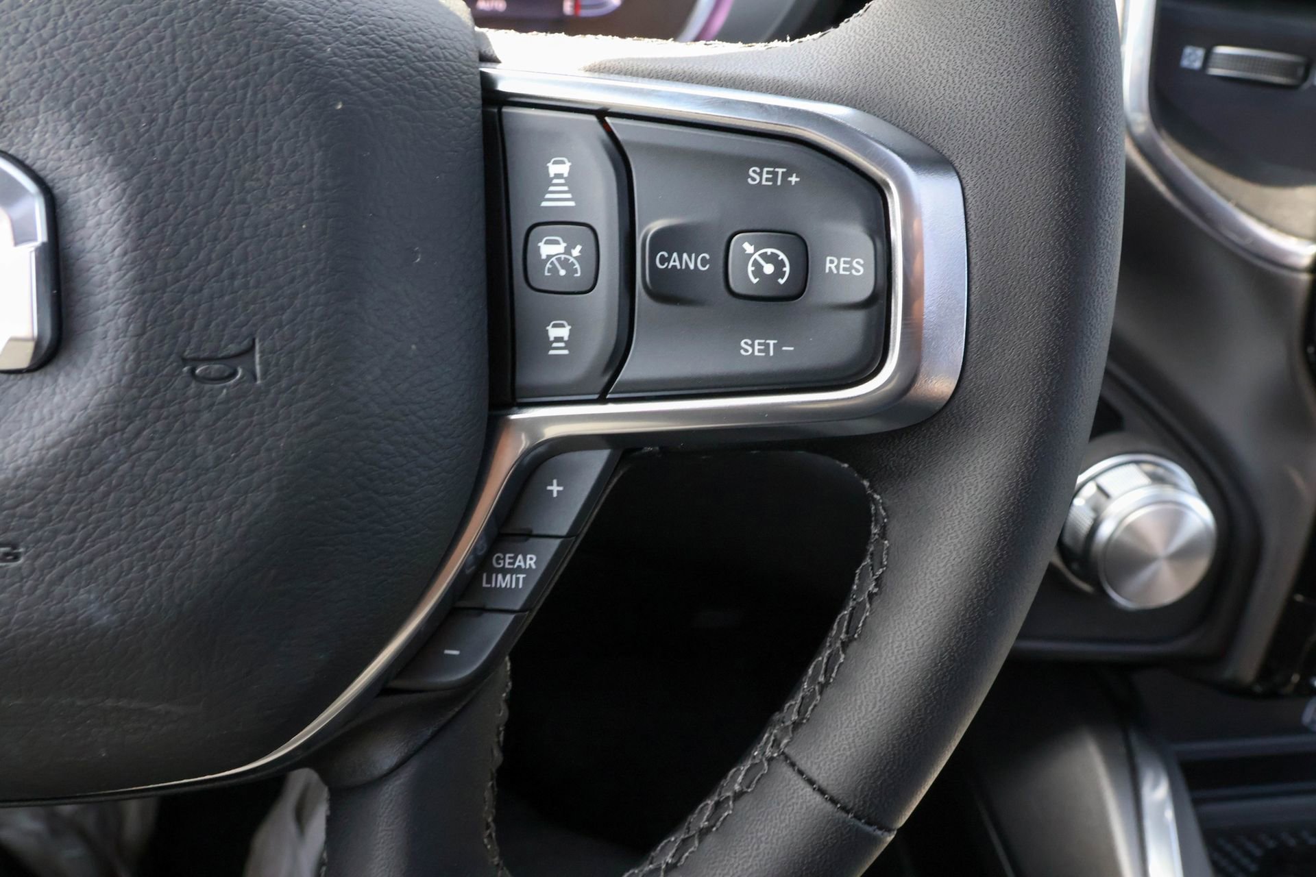 New 2026 RAM 1500 Laramie w/ Night Edition AWD/4WD image 33
