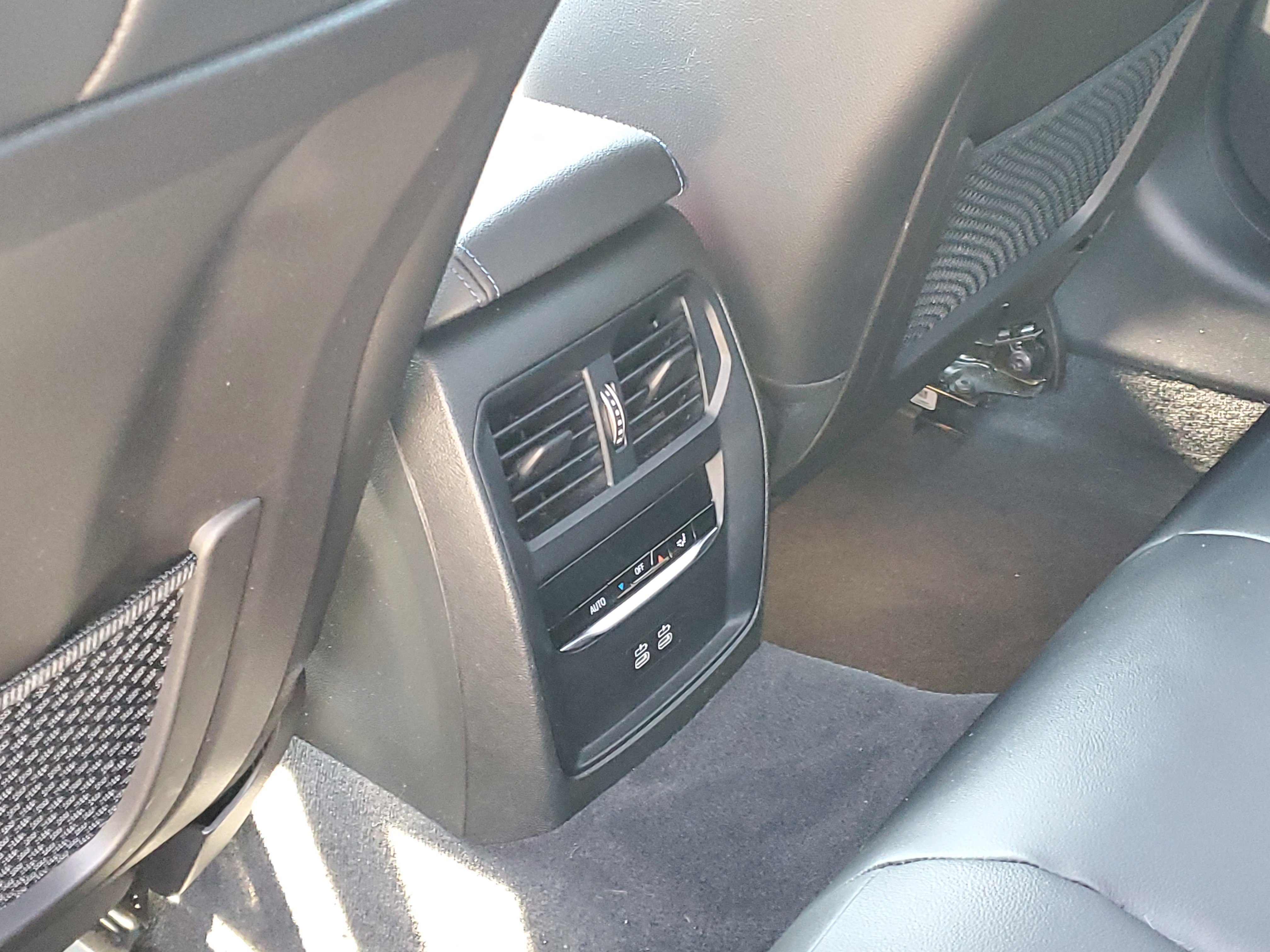 Used 2021 BMW M340i xDrive w/ Premium Package image 25