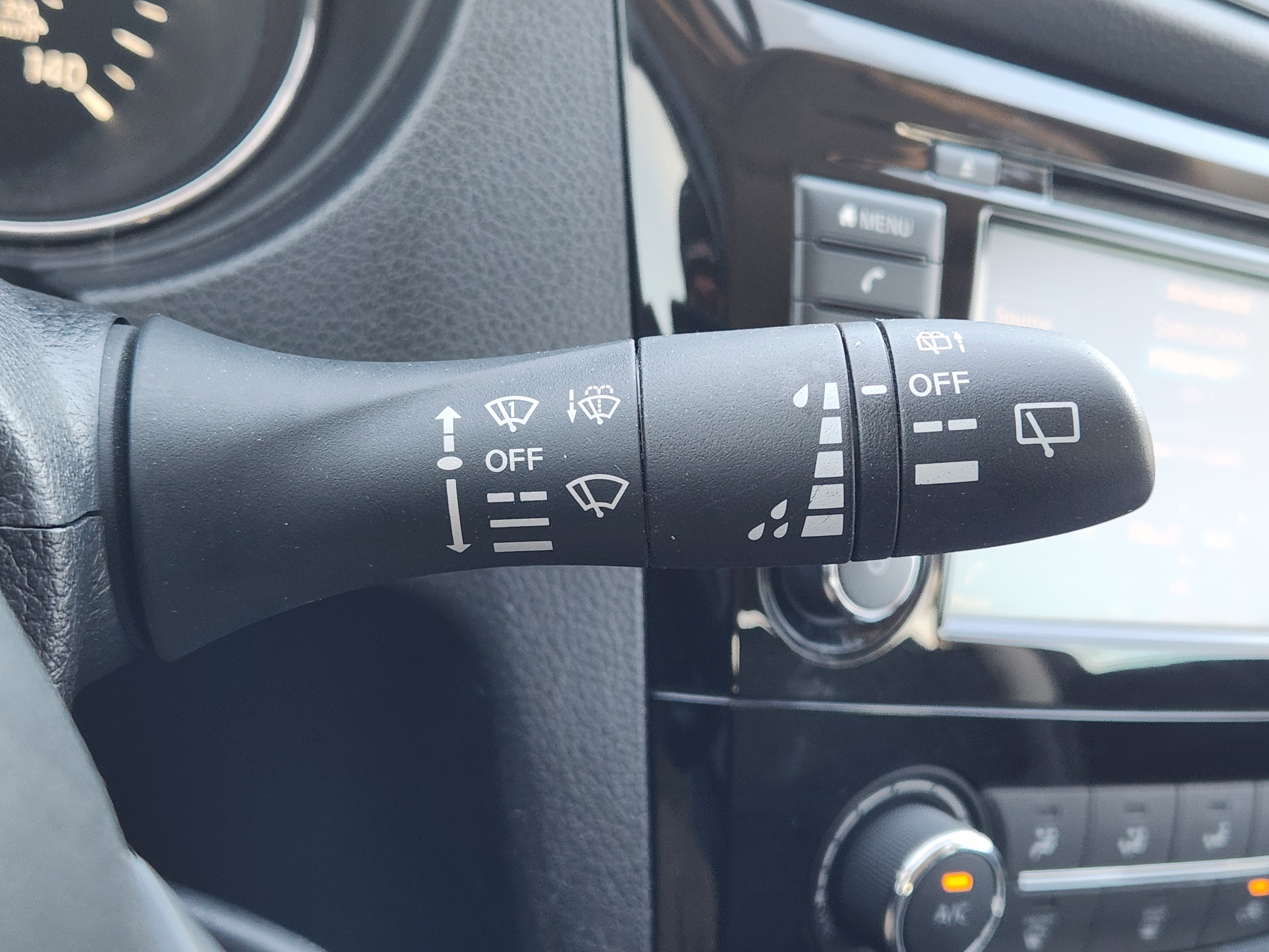 Used 2018 Nissan Rogue S image 21