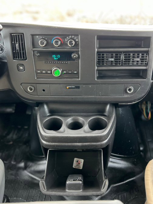 Used 2009 Chevrolet Express 1500 image 16