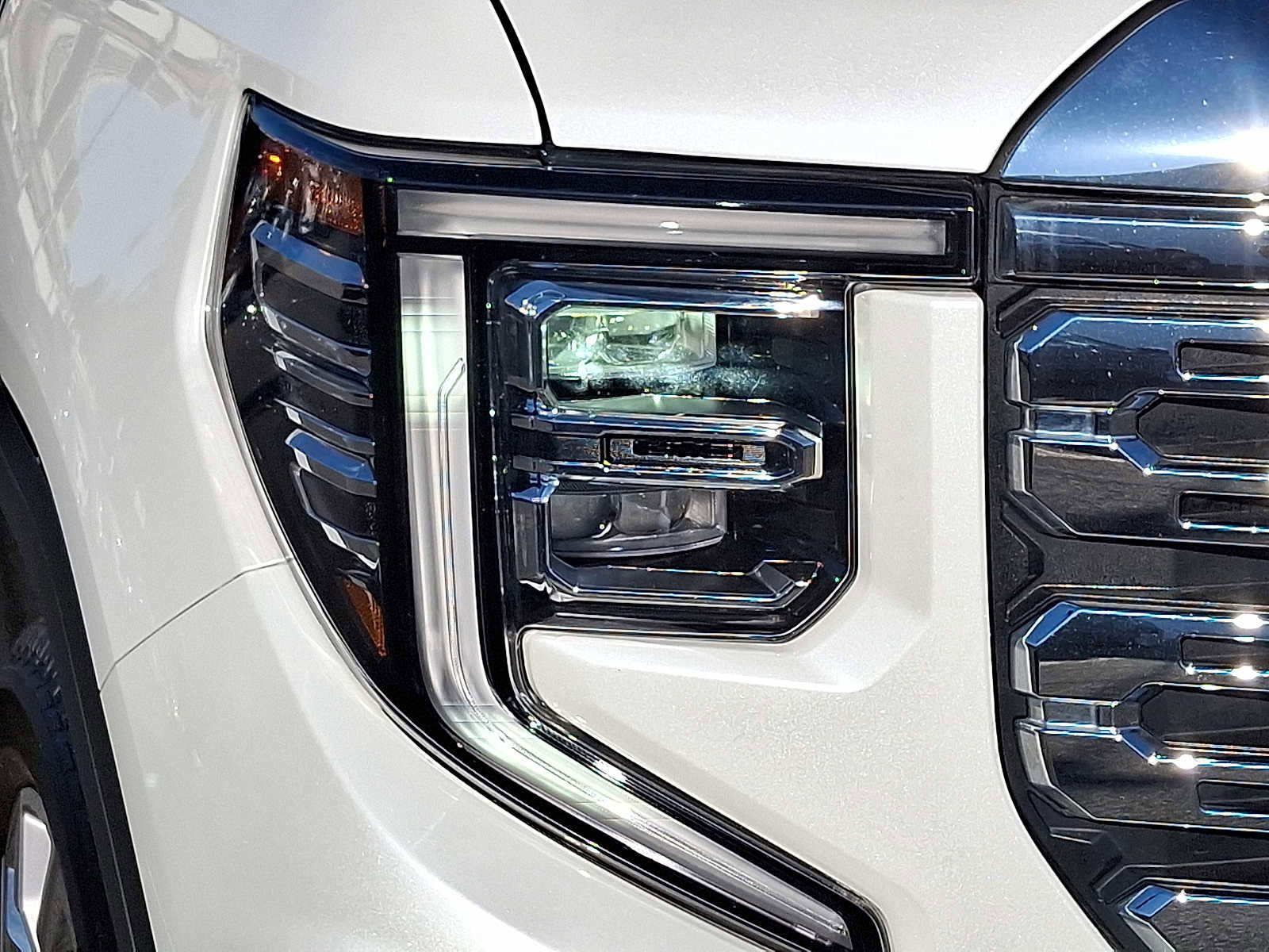 Used 2024 GMC Sierra 1500 Denali AWD/4WD image 10