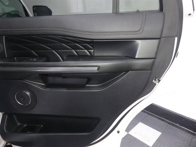 Used 2019 Ford Expedition Platinum AWD/4WD image 26