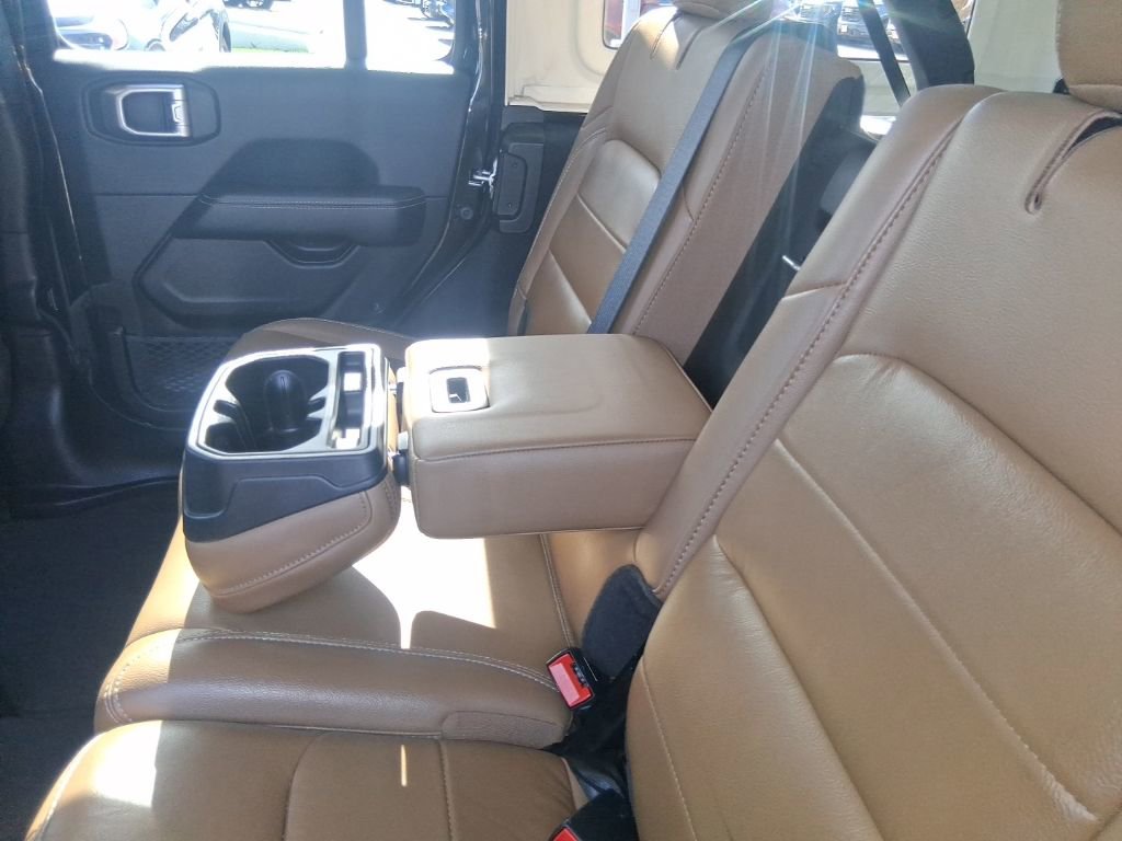 Used 2021 Jeep Wrangler Unlimited Sahara image 21