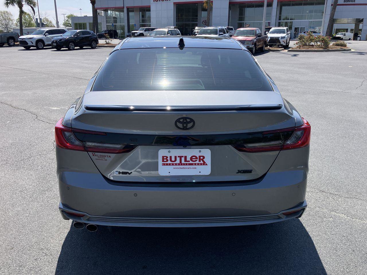 Used 2025 Toyota Camry XSE w/ Premium Plus Package image 4