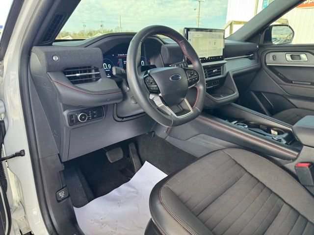 Used 2025 Ford Explorer ST-Line w/ Premium Package image 18