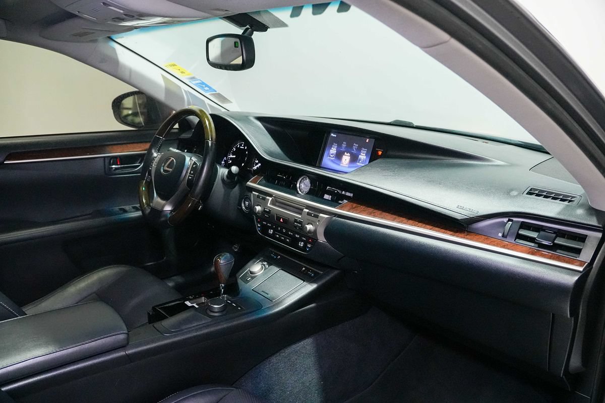 Used 2015 Lexus ES 350 w/ Premium Package FWD image 24