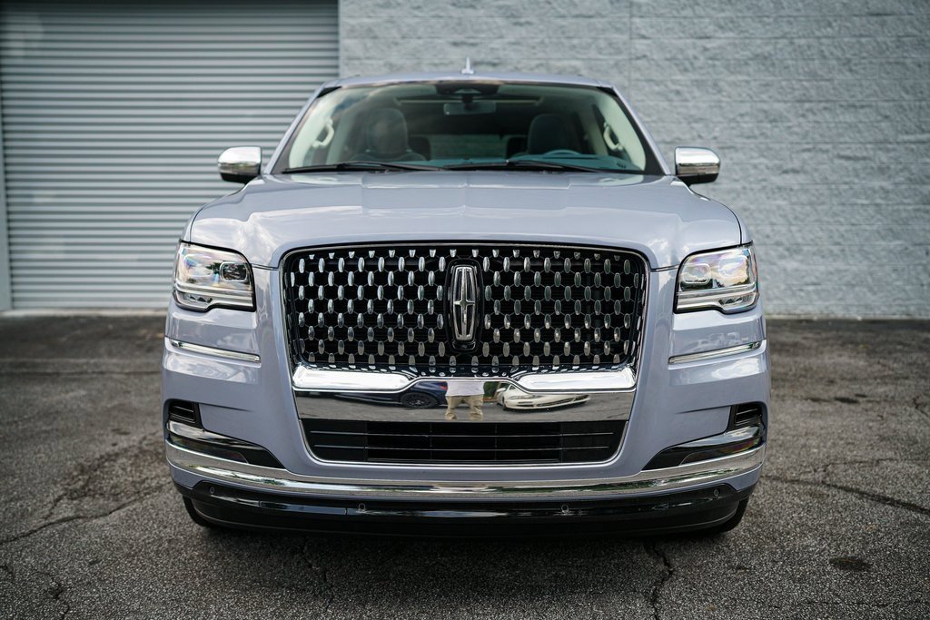 Used 2024 Lincoln Navigator Black Label image 4