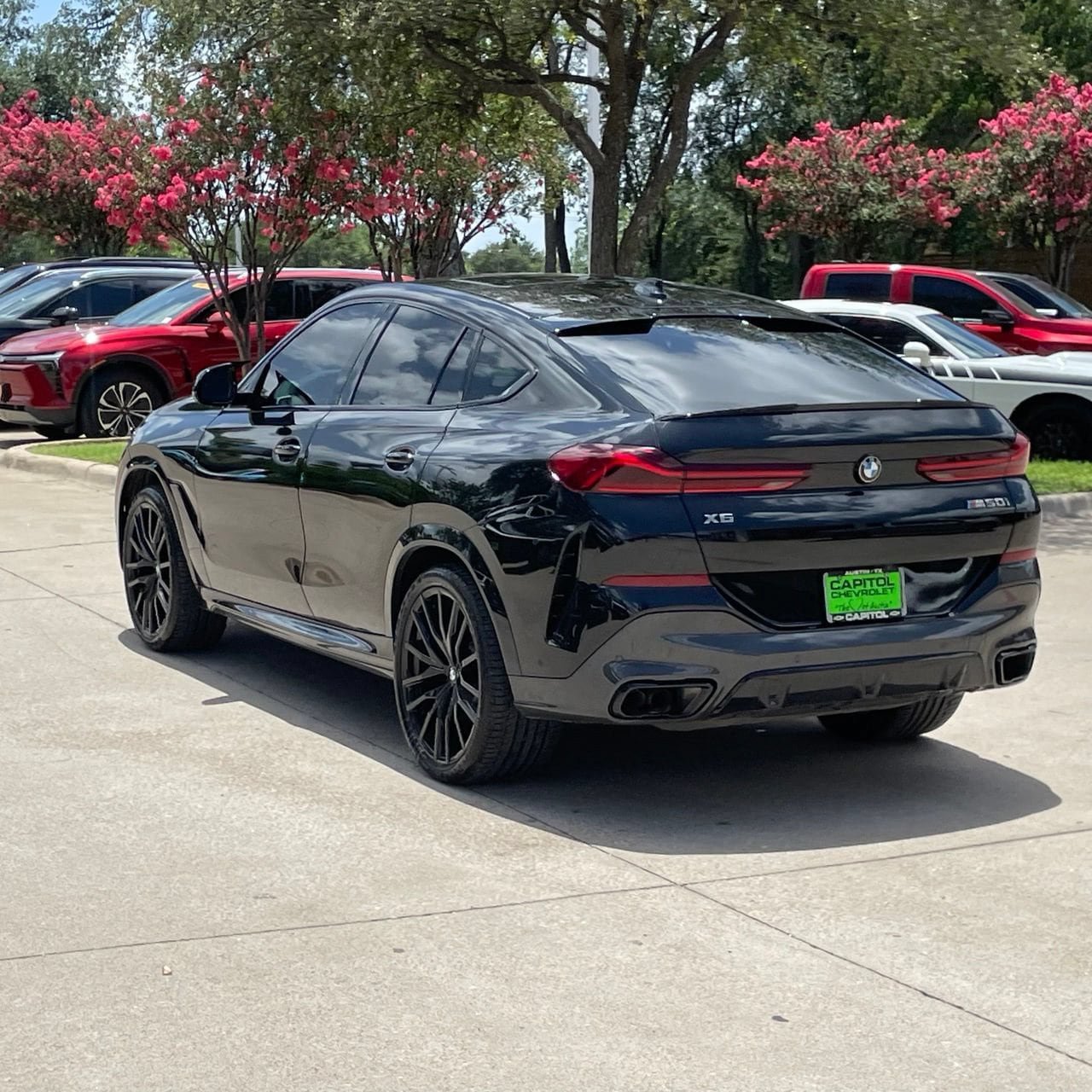 Used 2023 BMW X6 M50i w/ Parking Assistance Package AWD/4WD image 4