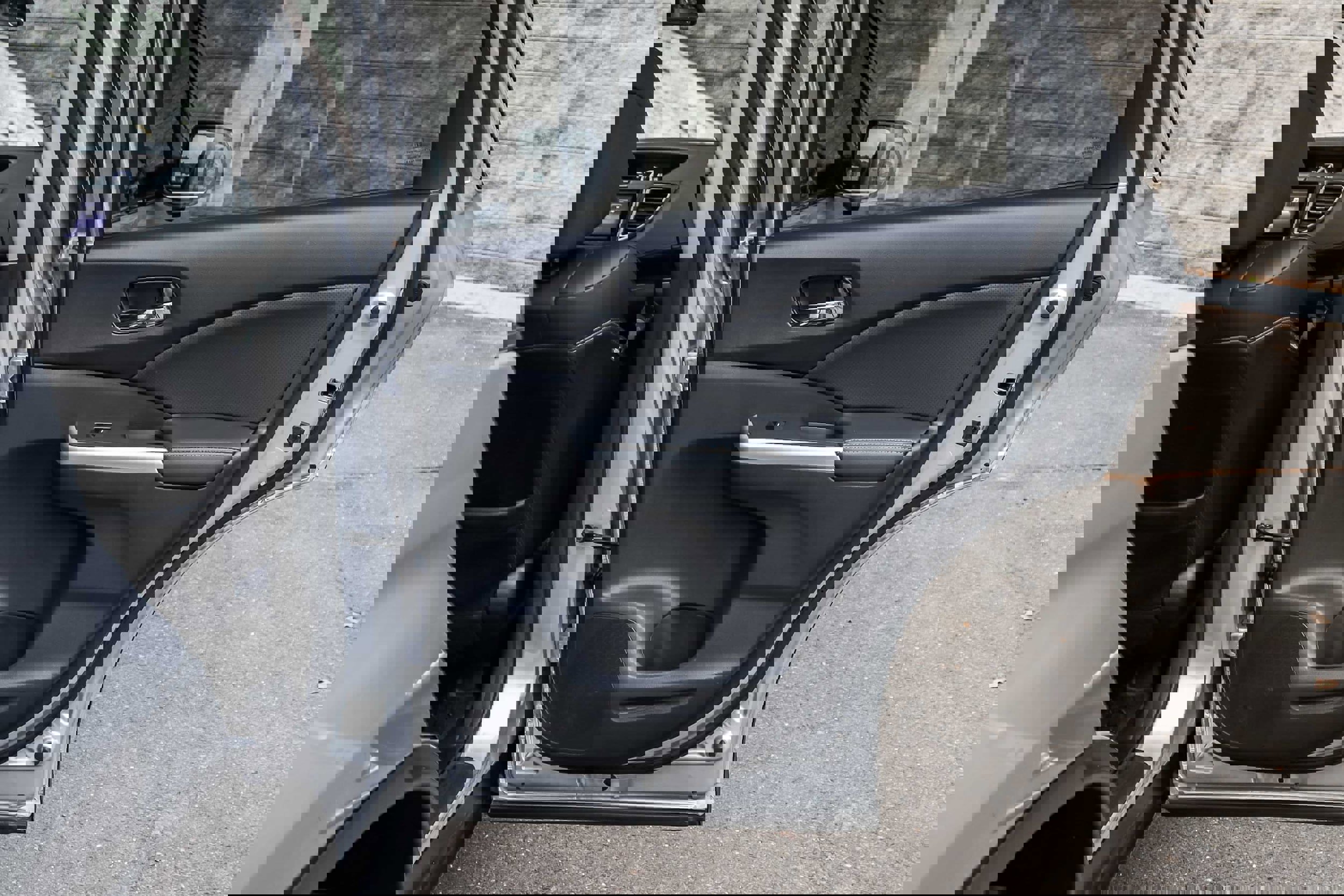 Used 2015 Honda CR-V EX-L image 16