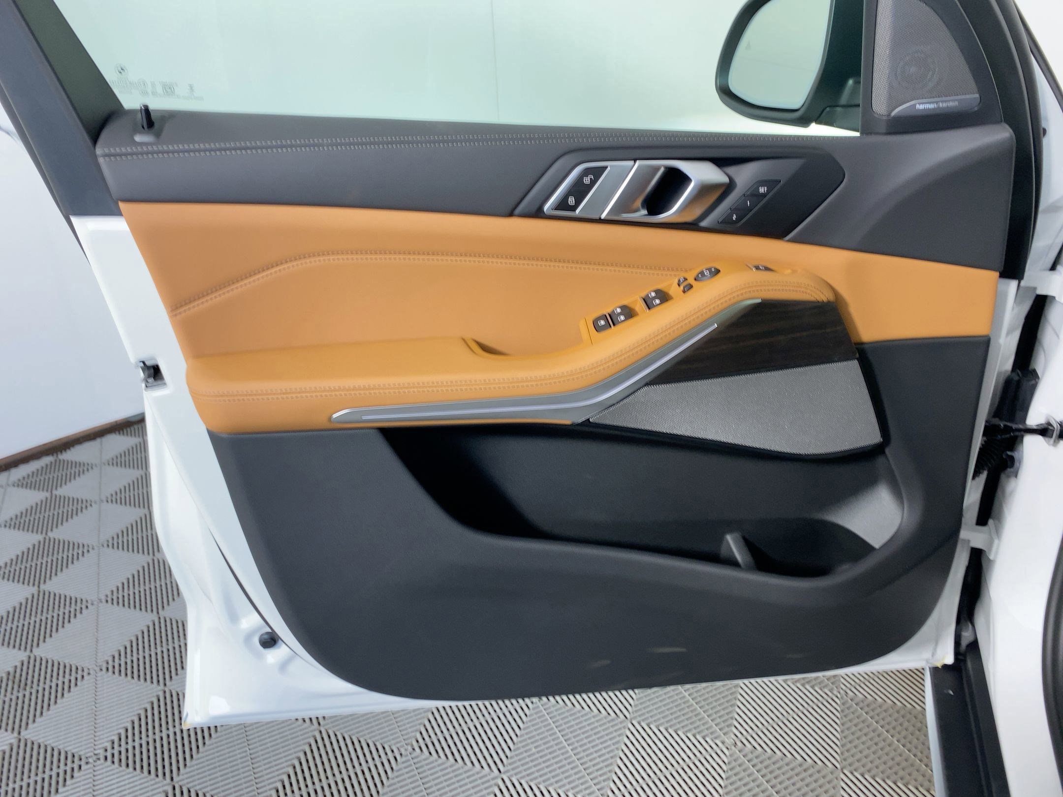 Used 2026 BMW X5 sDrive40i w/ Premium Package image 20