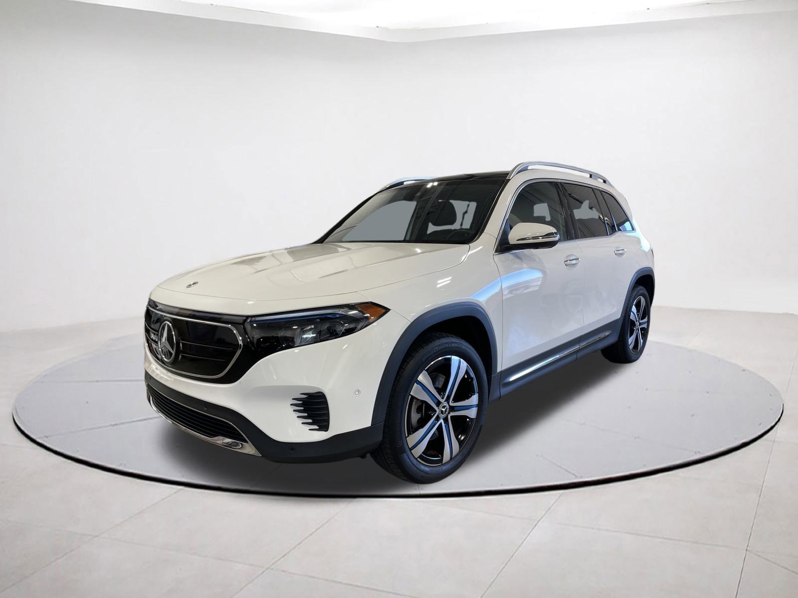 Used 2023 Mercedes-Benz EQB 350 4MATIC SUV w/ Pinnacle Package image 3