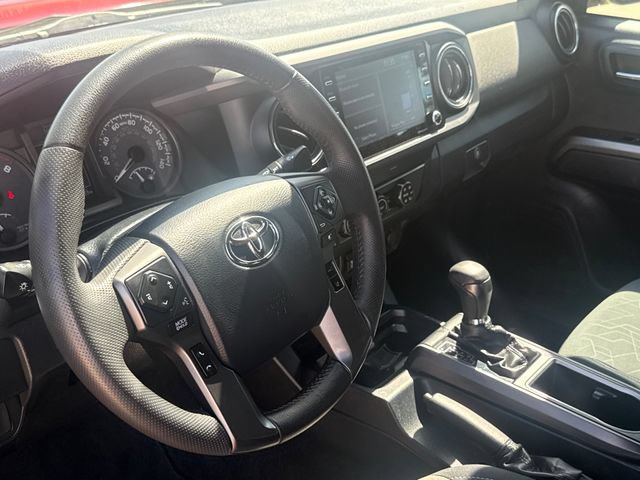 Used 2020 Toyota Tacoma TRD Sport w/ Technology Package RWD image 16