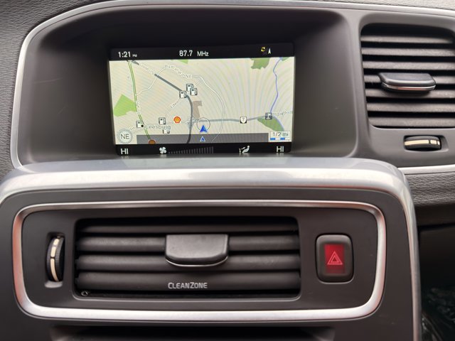 Used 2017 Volvo S60 T5 Inscription image 19