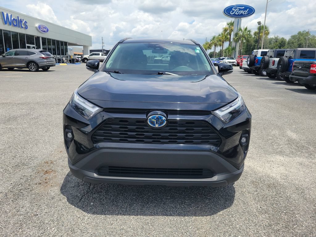 Used 2023 Toyota RAV4 XLE Premium AWD/4WD image 6