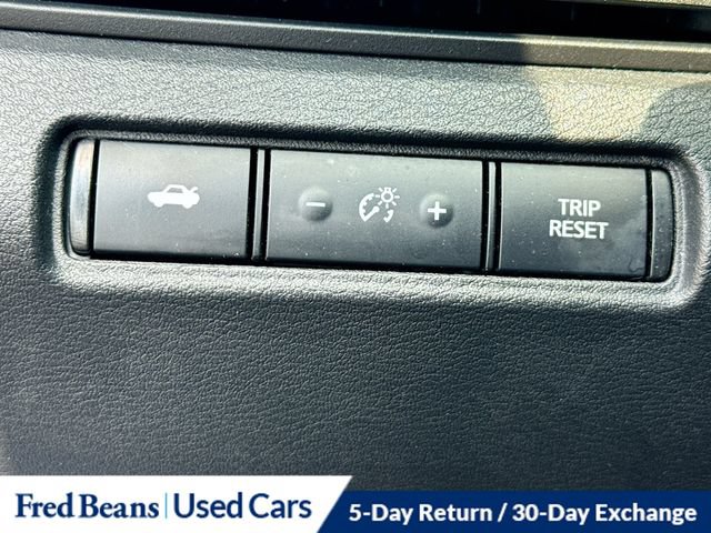 Used 2023 Nissan Altima 2.5 SR FWD image 14