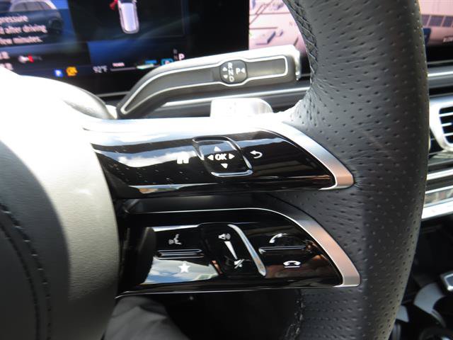 Used 2025 Mercedes-Benz GLS 450 4MATIC image 12