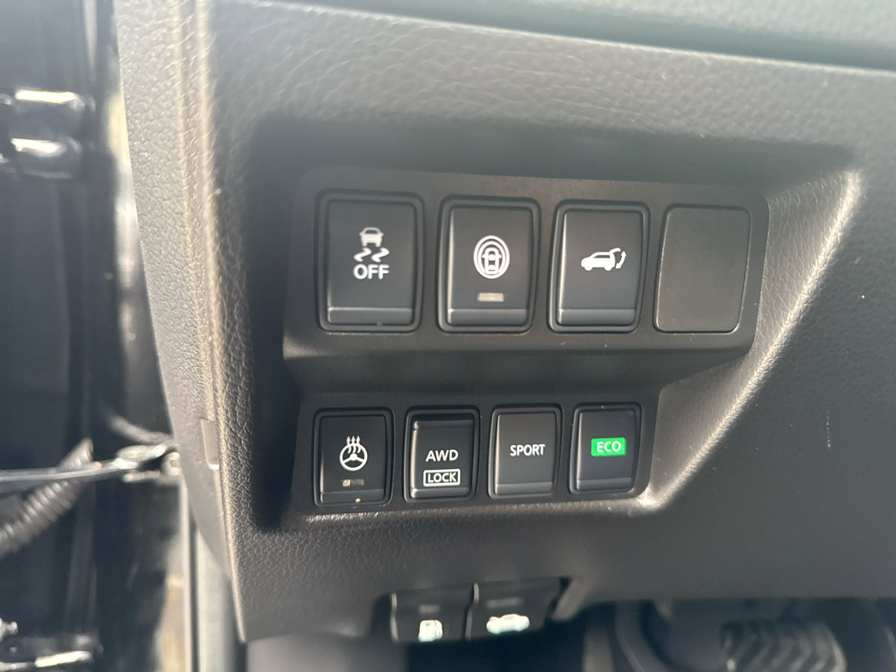 Used 2017 Nissan Rogue SL w/ SL Premium Package image 24