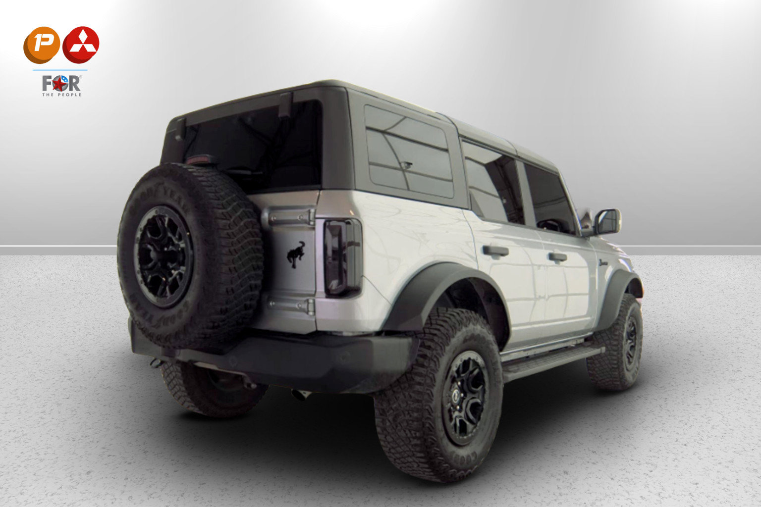 Used 2023 Ford Bronco Wildtrak image 2