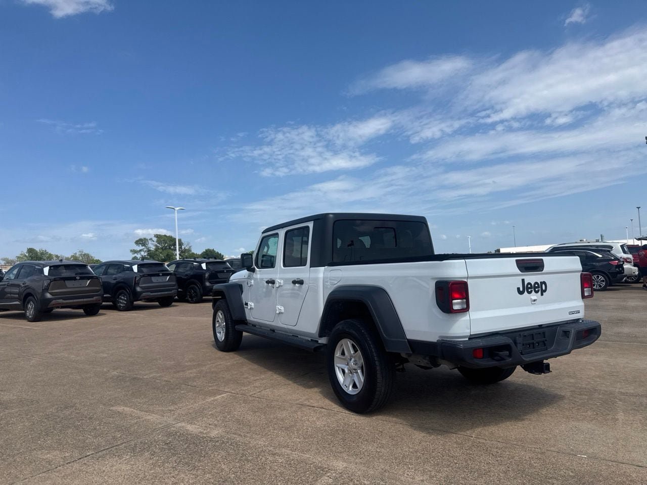 Used 2020 Jeep Gladiator Sport w/ Quick Order Package 24S AWD/4WD image 16