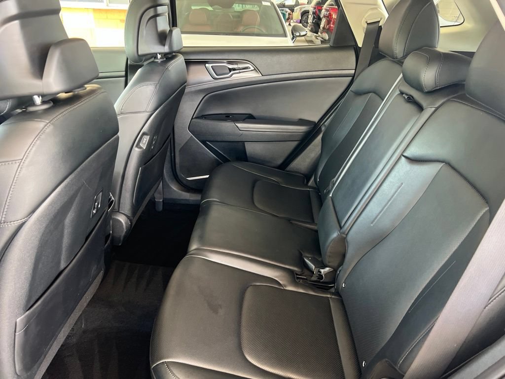 Certified 2024 Kia Sportage EX FWD image 8
