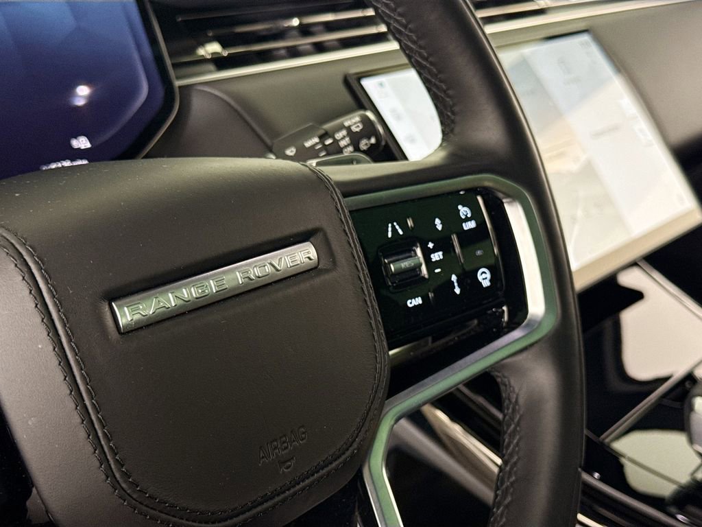 Used 2024 Land Rover Range Rover Sport SE image 19