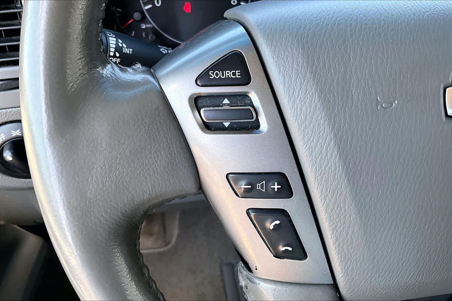 Used 2016 Nissan NV 3500 SL RWD image 19