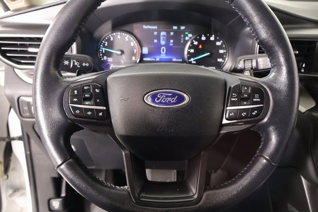 Used 2020 Ford Explorer XLT w/ Equipment Group 202A image 3