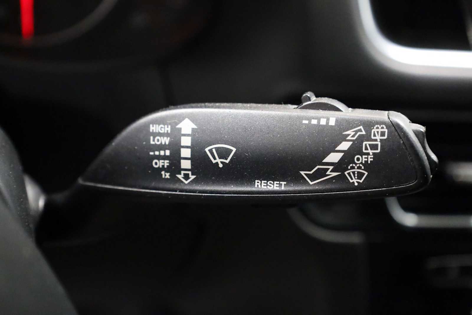 Used 2014 Audi Q5 3.0T Prestige image 28