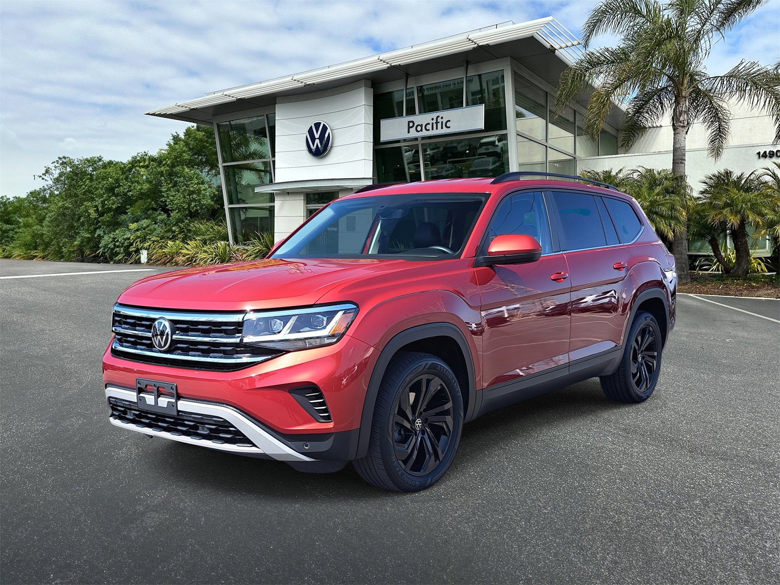 Used 2022 Volkswagen Atlas SE w/ Black Wheel Package