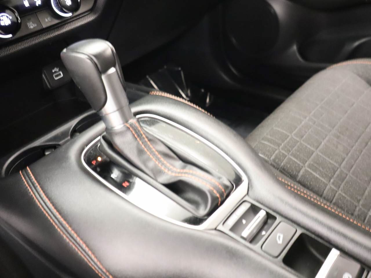 Used 2024 Honda HR-V Sport image 9