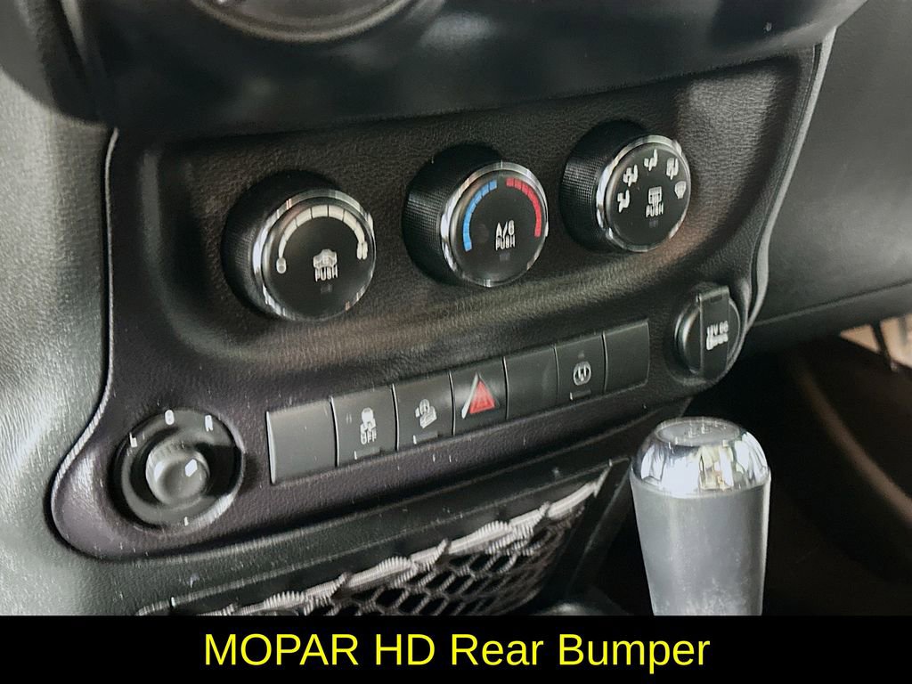 Used 2018 Jeep Wrangler Unlimited Sport image 19