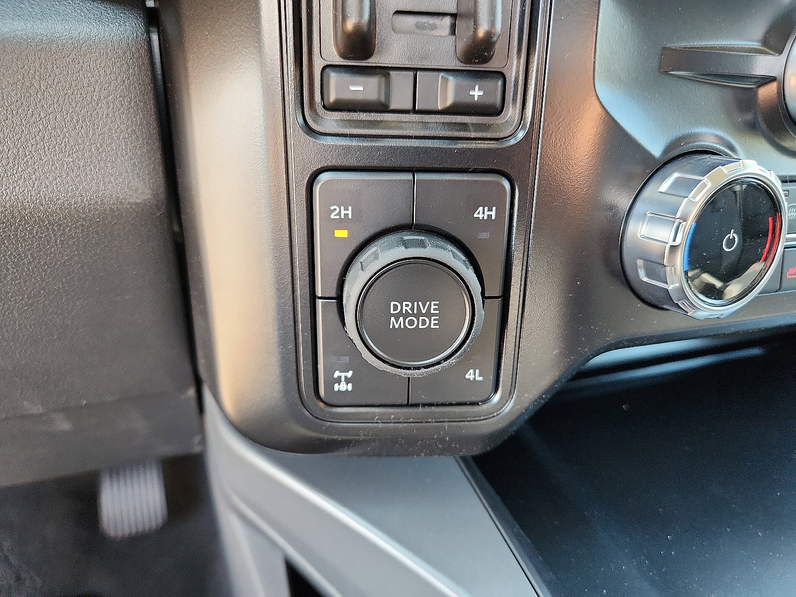 New 2026 Ford F250 Lariat image 18