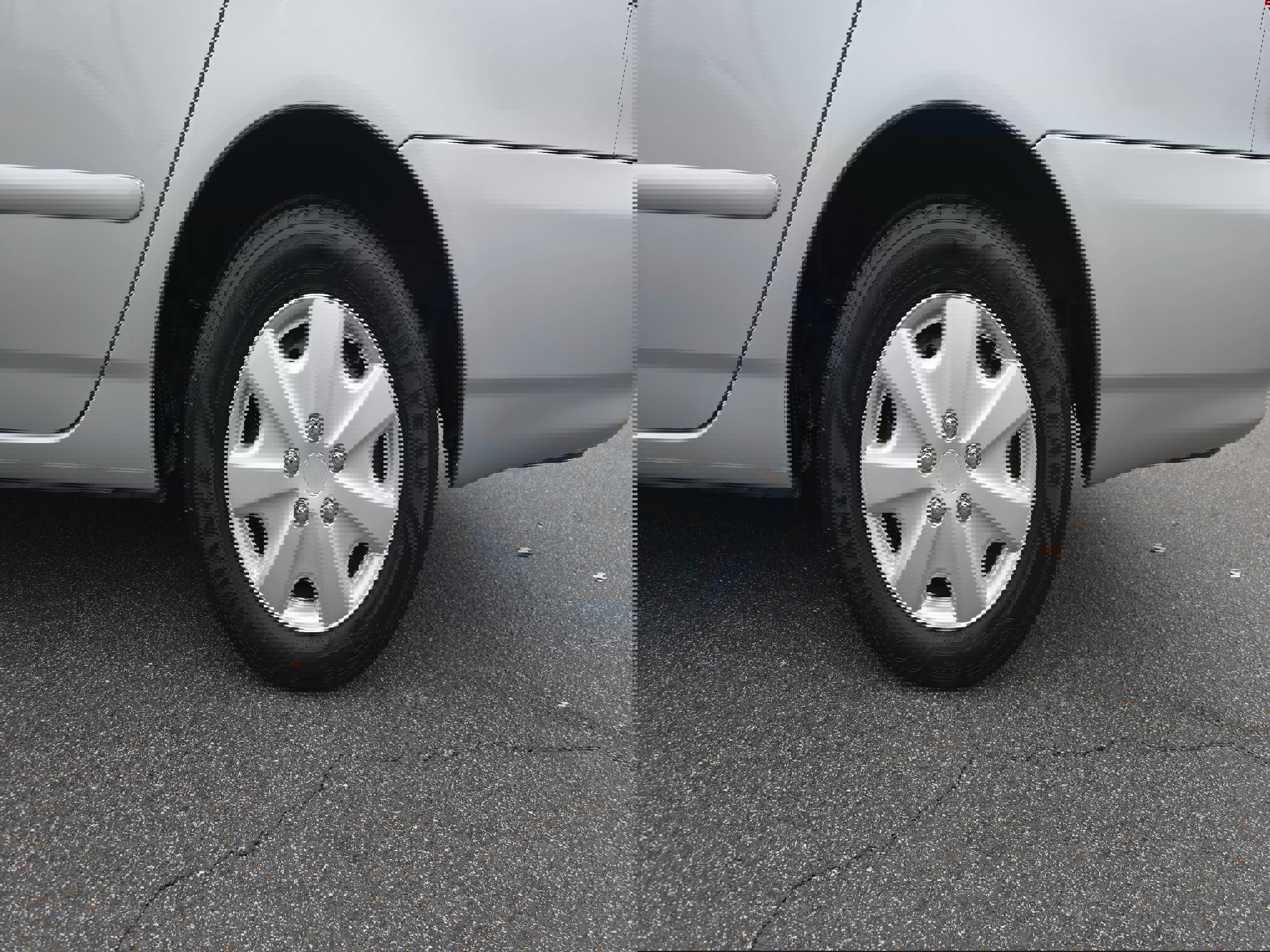 Used 2003 Toyota Corolla LE image 32