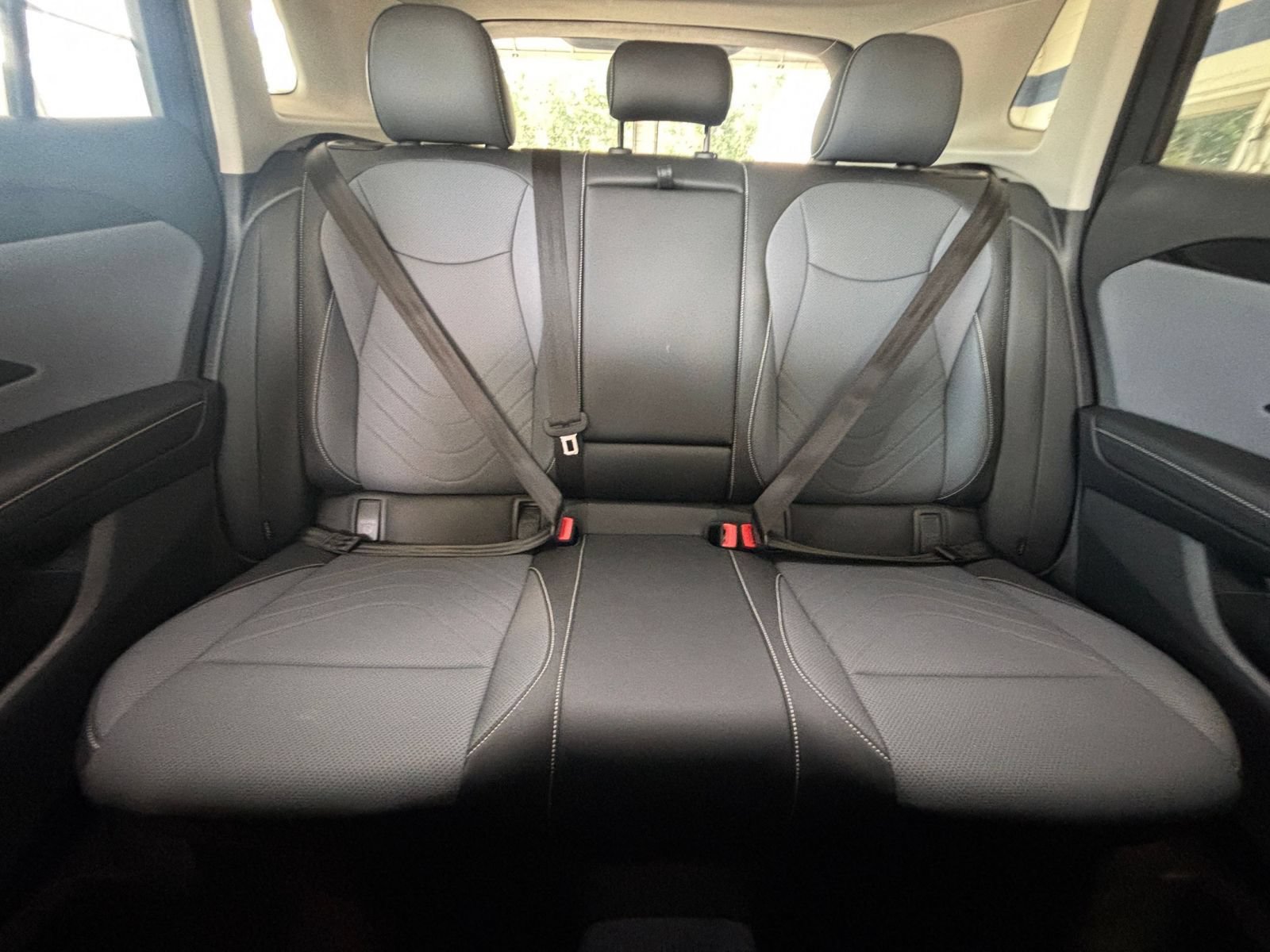Used 2026 Volkswagen Tiguan SE FWD image 39