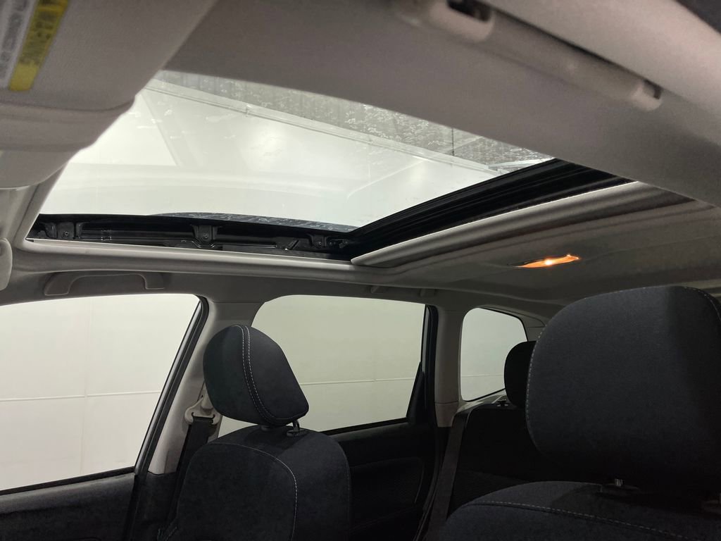 Used 2018 Subaru Forester 2.5i Premium w/ All-Weather Package image 11