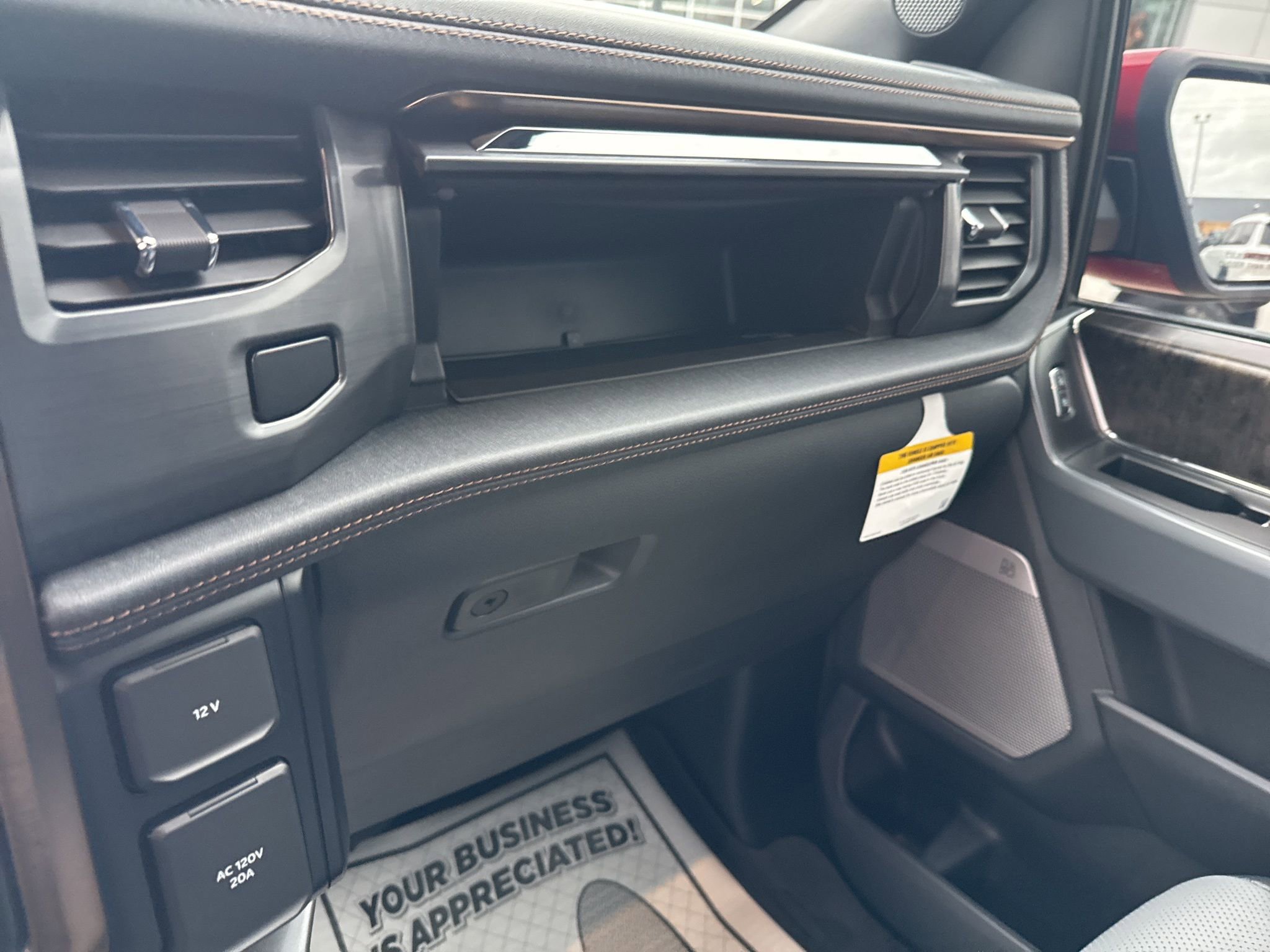 Used 2023 Ford F150 Lightning Lariat image 50