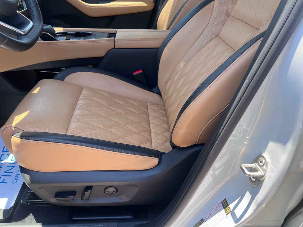 Used 2023 Nissan Rogue Platinum FWD image 22