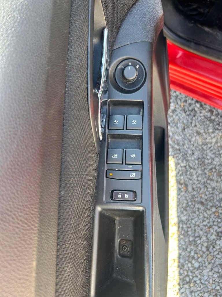 Used 2016 Chevrolet Cruze LT image 6